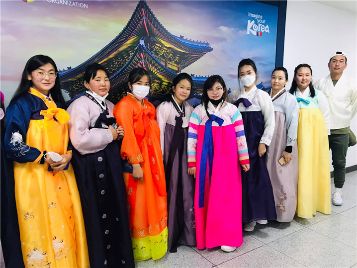 <트립 투 코리아 인 몽골 원데이 투어에 참여한 몽골 청년들 – 출처 : 한국관광공사 울라바토르 지사>